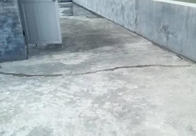 鹿寨楼顶漏水维修公司分享下如何解决卫生间隐蔽部位漏水的问题?